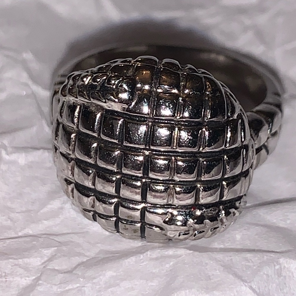 🌸2/$10Adorable silver ring - Picture 2 of 4